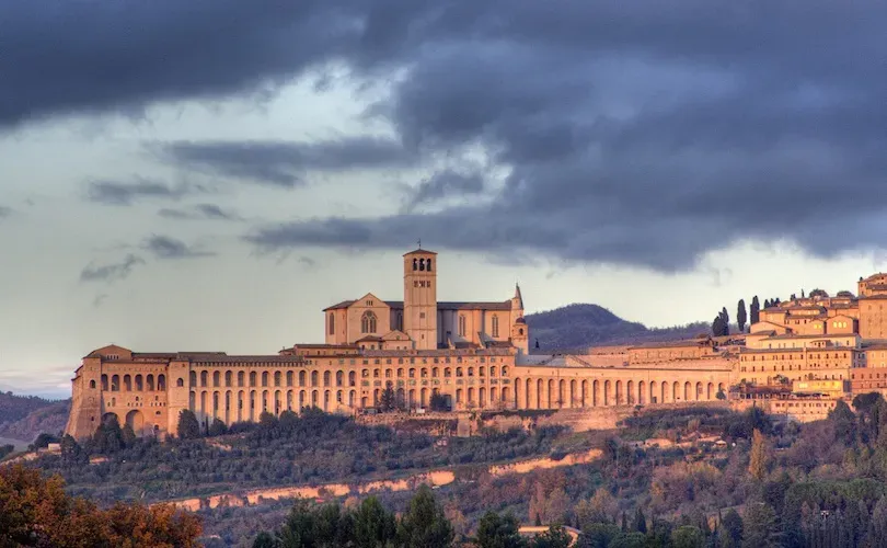 Choosing the Best Day Trip from Florence to Assisi Option