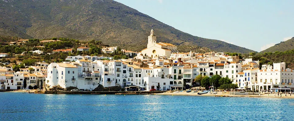 Navigating the Journey: Barcelona to Cadaques Transport Options