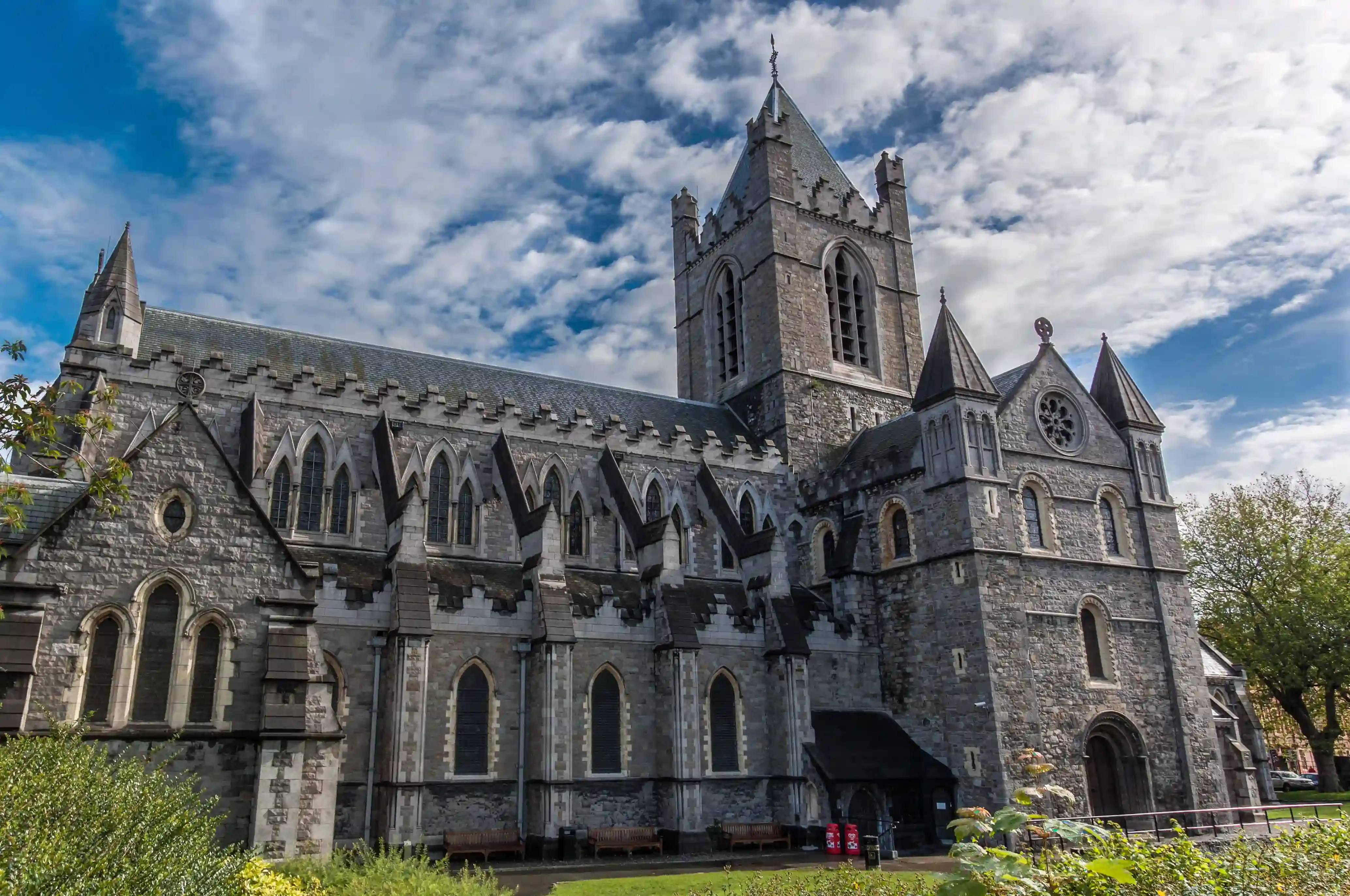 Planning Your Day Trips from Dublin by Bus: Practical Tips